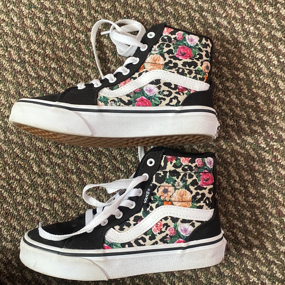 Like new girls Vans